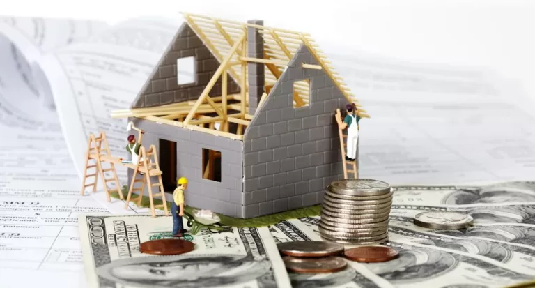 Жителю российского города надо потратить на покупку дома от 7 до 34 годовых зарплат