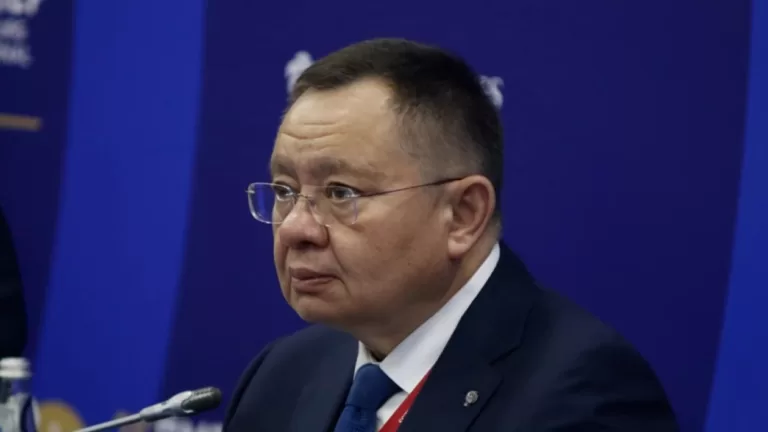 Ирек Файзуллин предложил застройщикам снижать цены на новостройки, чтобы жилье «продалось»