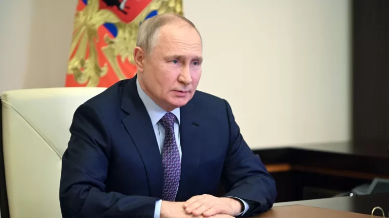 В РФ выделят по 10 млрд рублей в год на деревянные дома для переселения из «аварийки»