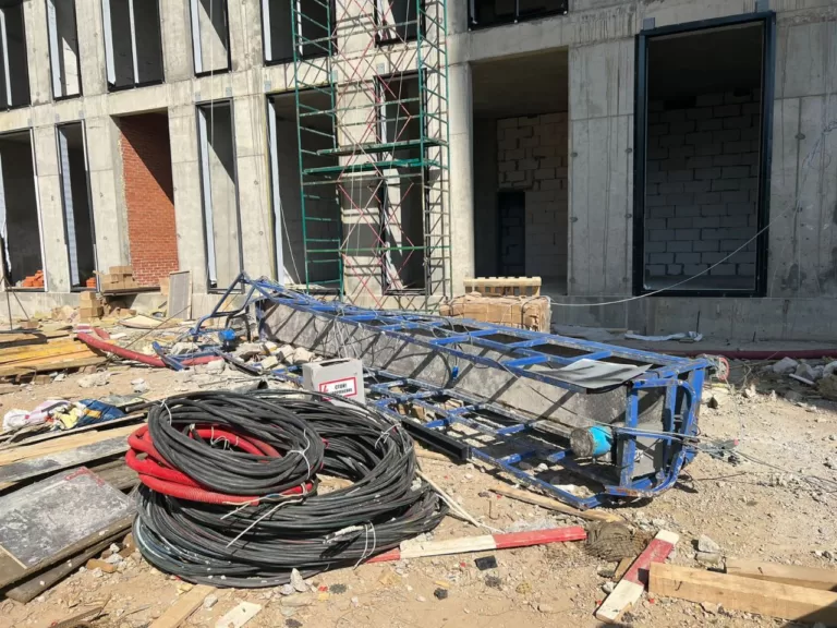 Несчастный случай на стройке на улице Зорге: уже третий за полгода