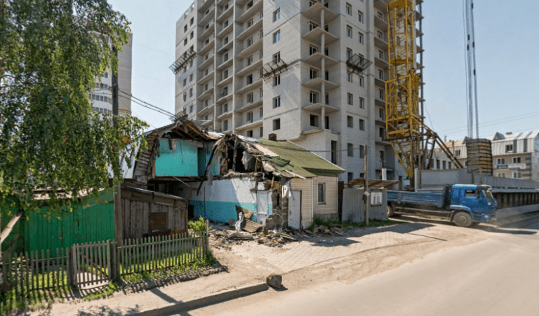 Девелоперы не договорились, а жильцы страдают: как упрямые владельцы участков портят жизнь новоселам