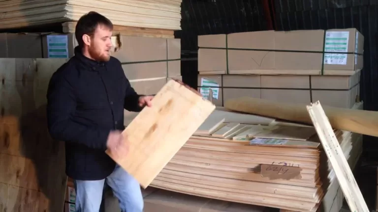 Фанерный голод: в России может остановиться производство фанеры