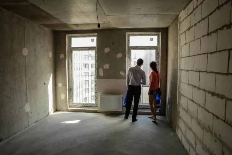 Ипотека становится все менее доступной для россиян? СМИ сообщили о повышении первоначального взноса, но ЦБ опроверг эту информацию