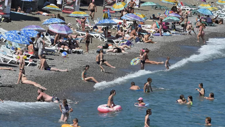 В России построят крупные курортные комплексы на побережьях пяти морей