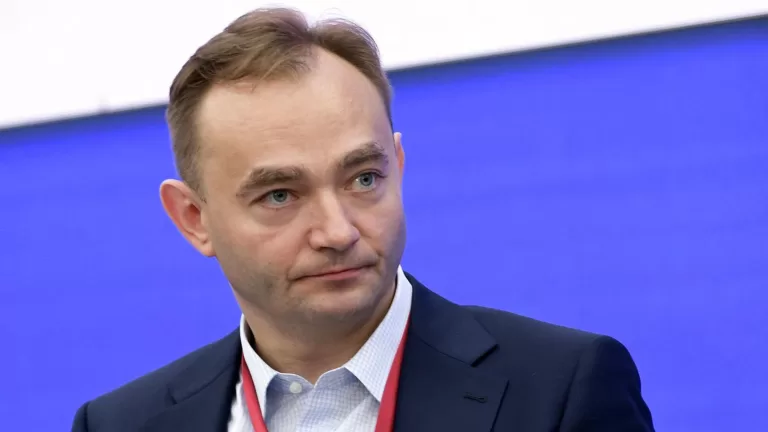 Замглавы Минцифры Максим Паршин отправлен под домашний арест: его подозревают во взяточничестве 