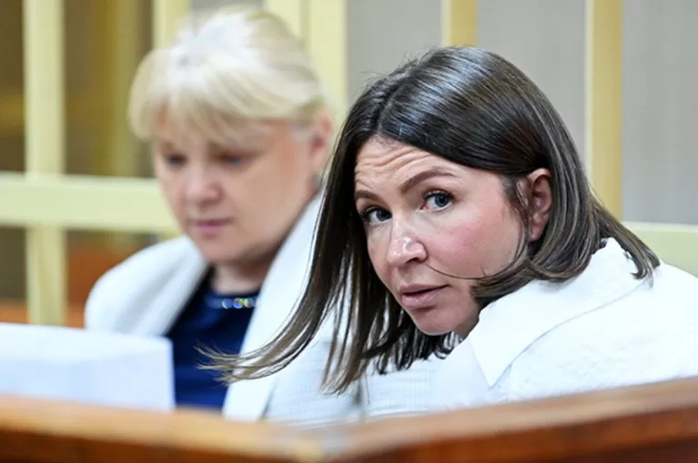 Суд арестовал 21 объект недвижимости Блиновской — все было оформлено на ее родных