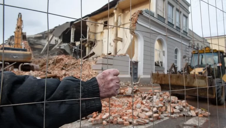 Защитники исторических зданий Санкт-Петербурга оплатят девелоперу «Легенда» 70 тысяч судебных расходов