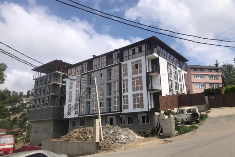 Как грибы после дождя: в Сочи продолжаются скандалы с самостроями