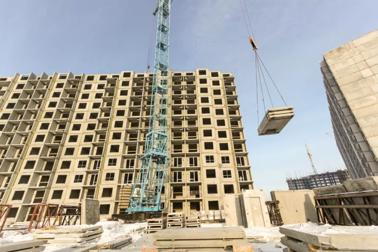 Минстрой: появятся новые меры поддержки застройщиков, которые занимаются КРТ