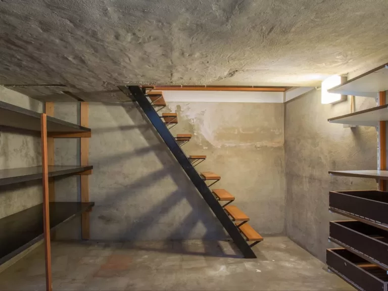 С 1 марта 2024 года в РФ заработает новый национальный стандарт — подвалы домов переоборудуют в бомбоубежища