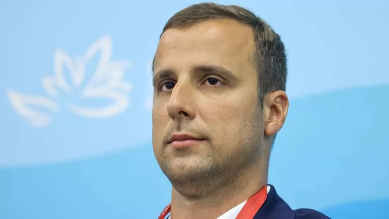 Единогласным решением совета директоров ПИК отстраняет от должности гендиректора компании Ивана Поландова 