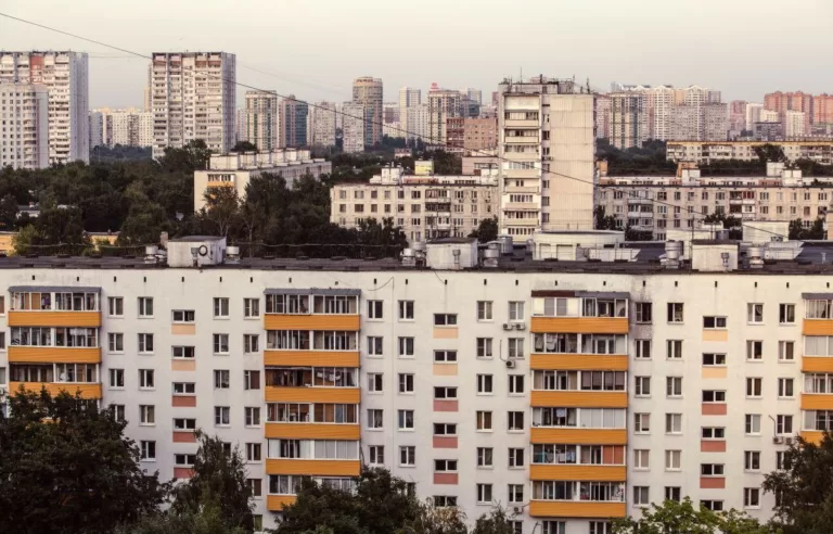 Участникам и ветеранам СВО, а также ряду лиц в новых регионах и Белгородской области будет доступна ипотека по ставке 2% на вторичное жилье 