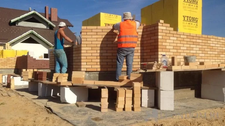 В России растет спрос на дорогие коттеджи, а вместе с ним поднимается и стоимость