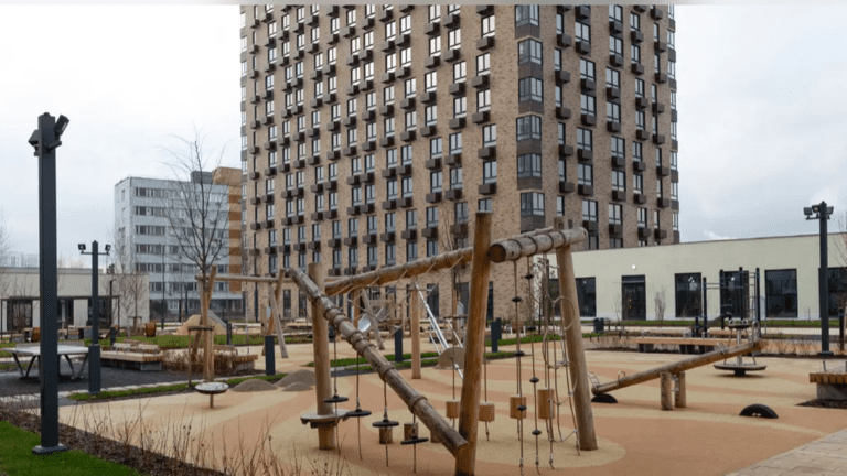 Жильцы негодуют: ПИК на 3 месяца опаздывает с выдачей ключей