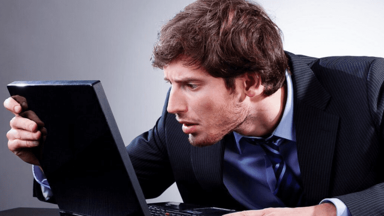 Москвич зашел на «Госуслуги» и обнаружил мигрантов в своей квартире