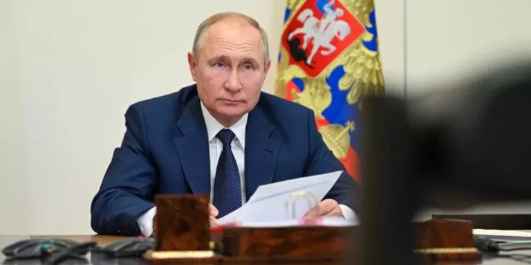 Путин включил повышение доступности жилья на первичном рынке в национальные цели до 2030 года — он поручил обеспечить жильем общей площадью не менее 33 «квадрата» на человека