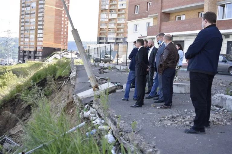 С застройщика взыскивают 171 млн рублей за обрушившийся участок территории введенного в эксплуатацию жилого дома