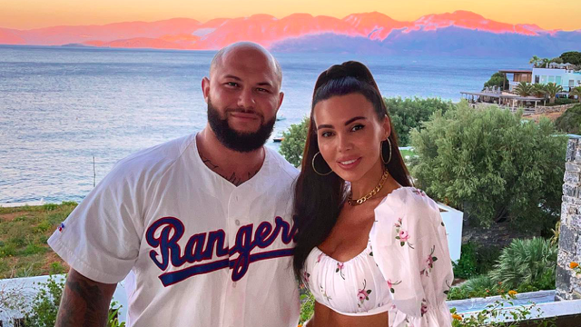 «Чтобы комнаты у всех были»: Самойлова и Джиган взяли ипотеку на 20 лет