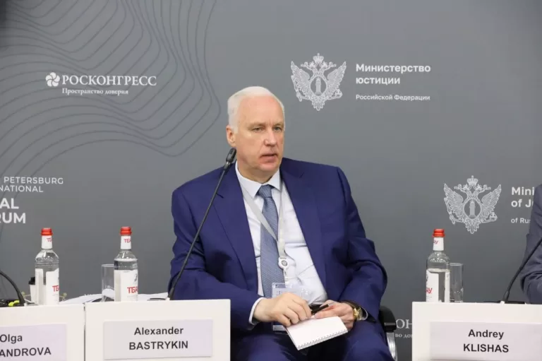 А. Бастрыкин: «Очень бы хотелось узнать, когда хорошие законы примет наша Государственная Дура»