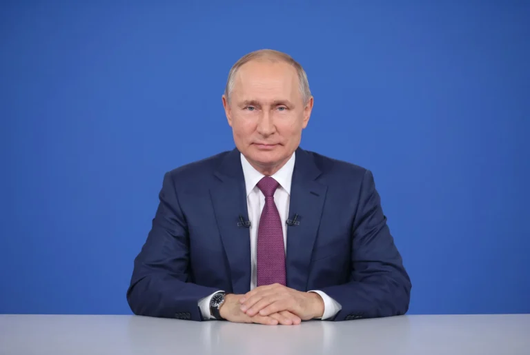 Квартиры, дачи и резиденции: где живет Владимир Путин