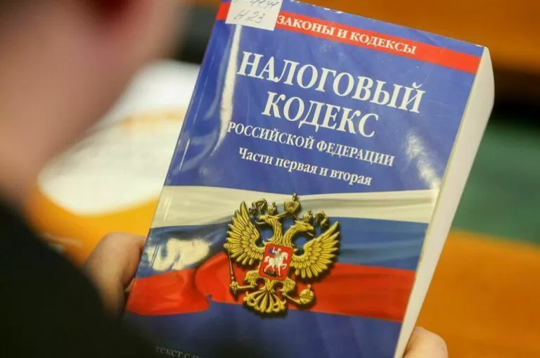 В окончательном чтении приняты поправки в Налоговый кодекс, предусматривающие прогрессивную шкалу НДФЛ, НДС для бизнеса на УСН и другие изменения