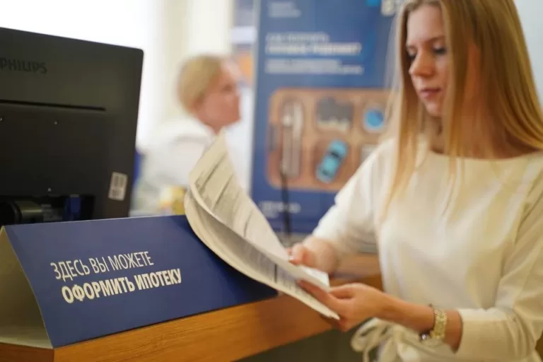 С понедельника в России запустят экспериментальную ипотеку для госслужащих