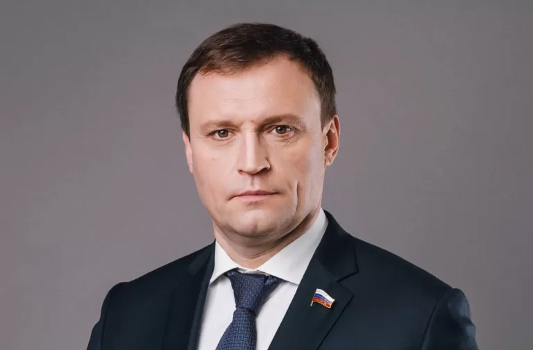 Председатель комитета ГД по строительству и ЖКХ Сергей Пахомов для канала «Законы стройки» о необходимости работы с задолженностью за жилищно-коммунальные услуги и новом законопроекте