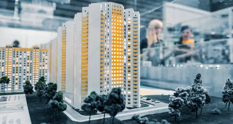 Застройщики не будут снижать цены на жильё в ближайшее время — руководитель управления по финансам «Самолета» Андрей Давыдов