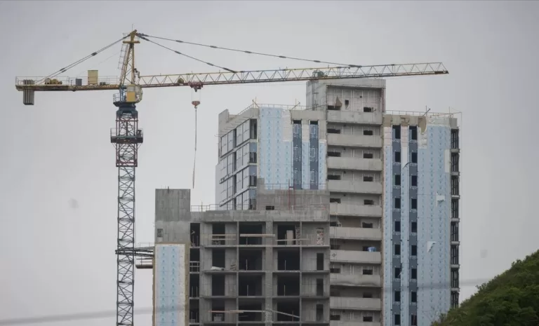 В Минфине сообщили, что российские банки теперь могут отказывать в выдаче кредитов по льготной ипотеке из-за серых схем, которые используют застройщики