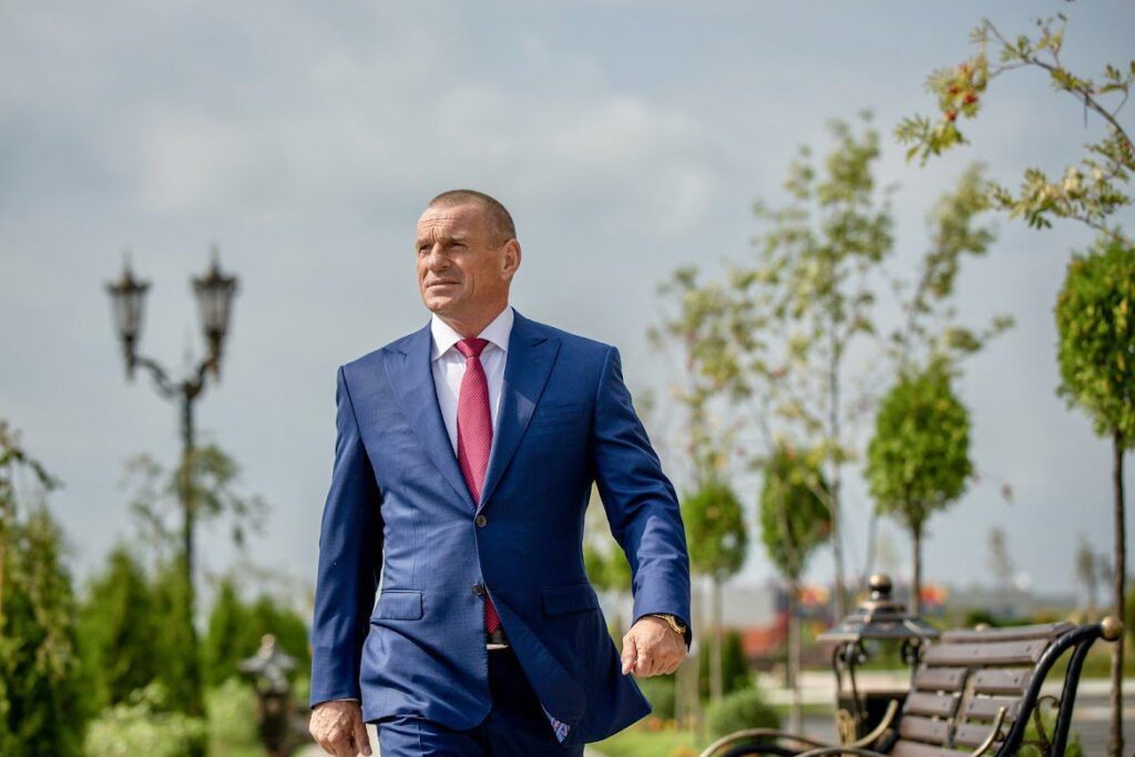 Юрий Иванов, генеральный директор ГК «ЮгСтройИнвест» Юрий Иванов, генеральный директор ГК «ЮгСтройИнвест» интервью