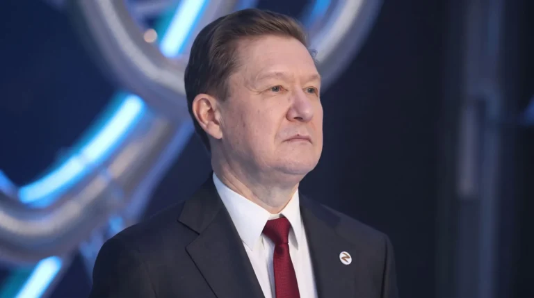 Дворец с вензелями и царь-квартира: где живет Алексей Миллер