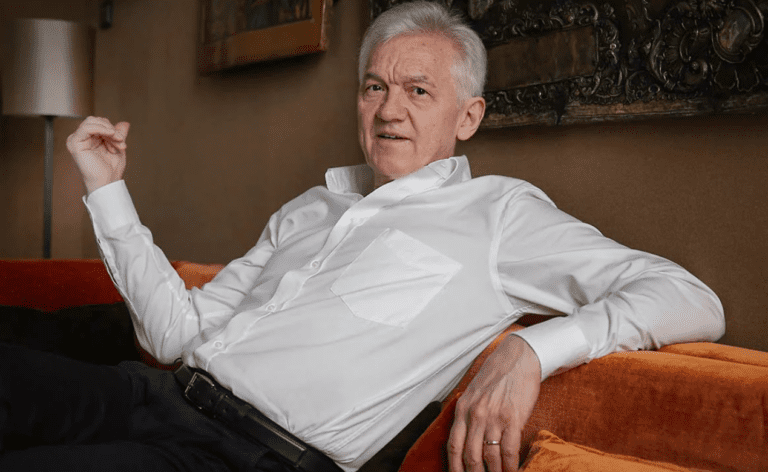 Особняк, гостиница и много земли: где живет Геннадий Тимченко