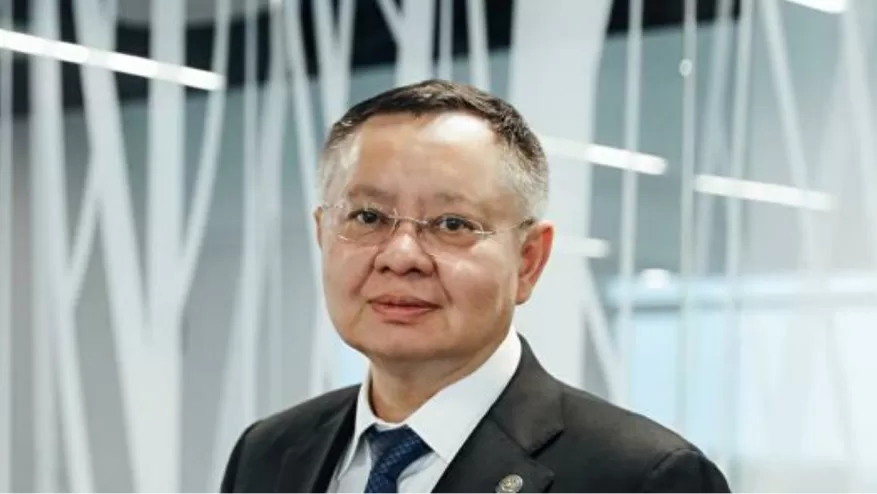 Ирек Энварович Файзуллин министр строительства и жилищно-коммунального хозяйства РФ фото