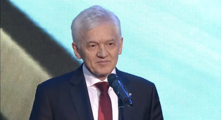 Особняк, гостиница и много земли: где живет Геннадий Тимченко