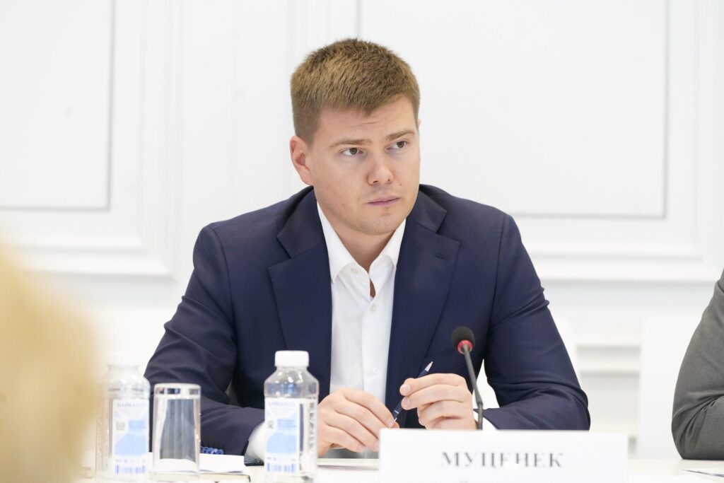 Юрий Муценек, статс-секретарь — замминистра строительства и ЖКХ РФ Юрий Муценек, статс-секретарь — замминистра строительства и ЖКХ РФ интервью
