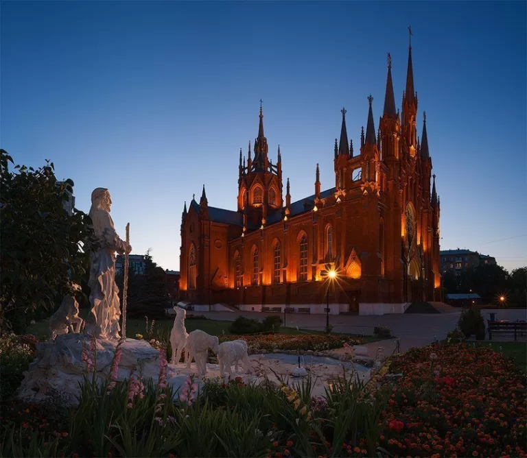 Готическая архитектура в Москве