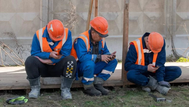 Самый большой дефицит кадров в строительной отрасли сегодня в Приморском крае