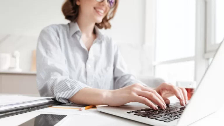 Как оформить временную регистрацию через «Госуслуги» для другого человека на свою жилплощадь: пошаговая инструкция