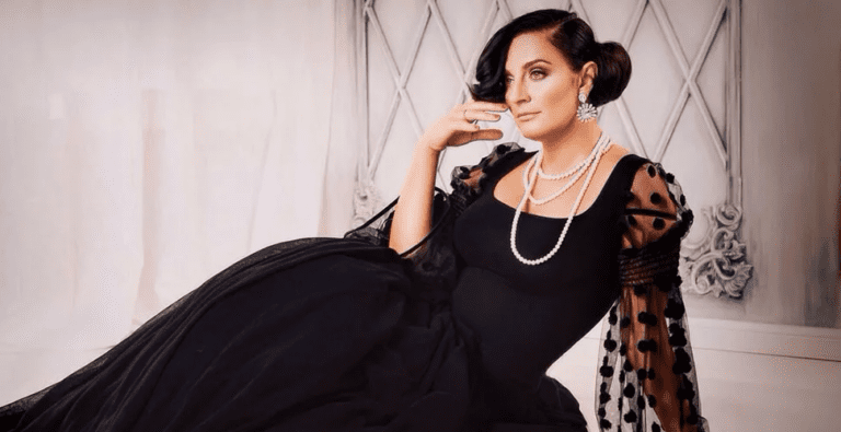 Фамильная дача и квартира в стиле хай-тек: где живет Елена Ваенга