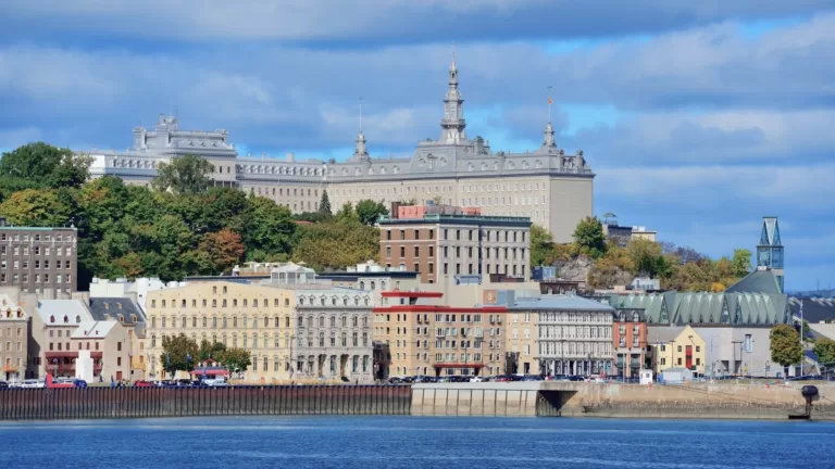 Средняя стоимость квадратного метра 189 тысяч рублей: почему во Владивостоке дорогая недвижимость
