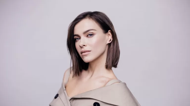 Дом в стиле экоминимализма: где живет певица Елена Темникова