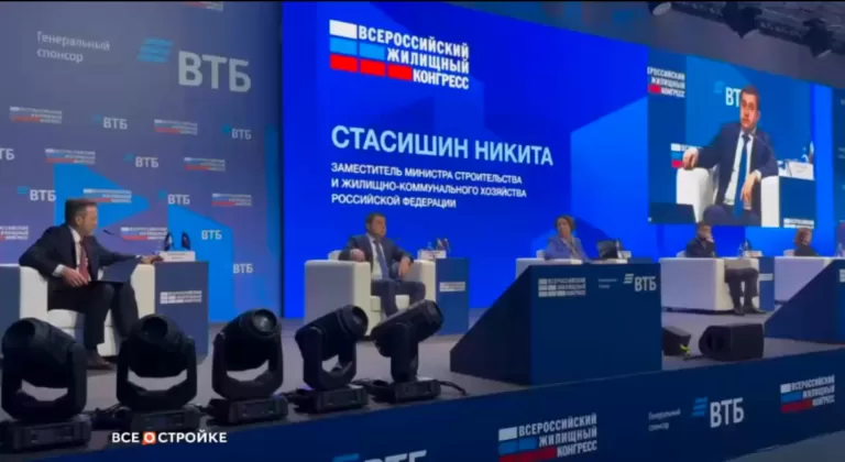Если будут проблемы у девелоперов, то автоматически начнутся трудности и у банков»,— замглавы Минстроя РФ Никита Стасишин о возможных банкротствах в отрасли