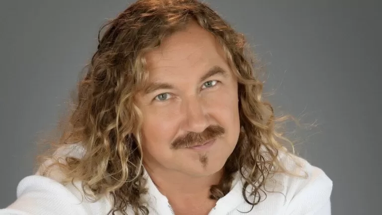 Дом с музыкальной студией в стиле хай-тек: где живет и чем владеет Игорь Николаев