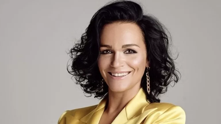 Квартира с видом на Воробьевы горы, квартира у моря и подмосковный дом: где живет певица Слава