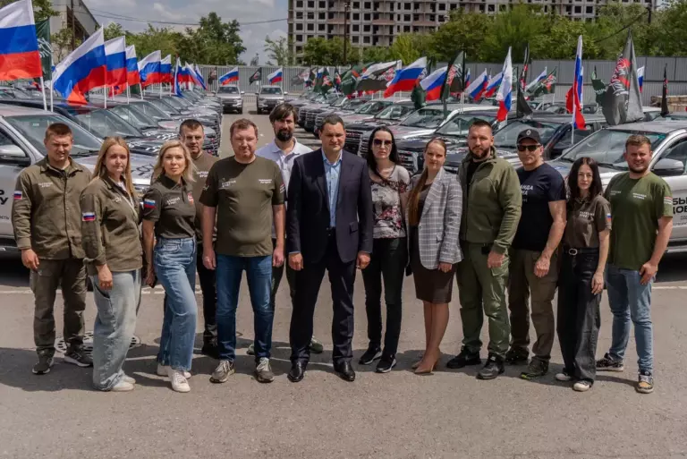ГК ССК передала 50 пикапов для выполнения задач в зоне СВО