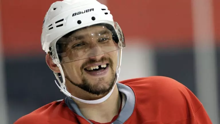 Рекорды на льду, роскошь за его пределами: где сейчас живёт Александр Овечкин