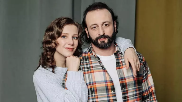 Семейное гнездышко на природе: как устроен загородный дом Ильи Авербуха и Лизы Арзамасовой