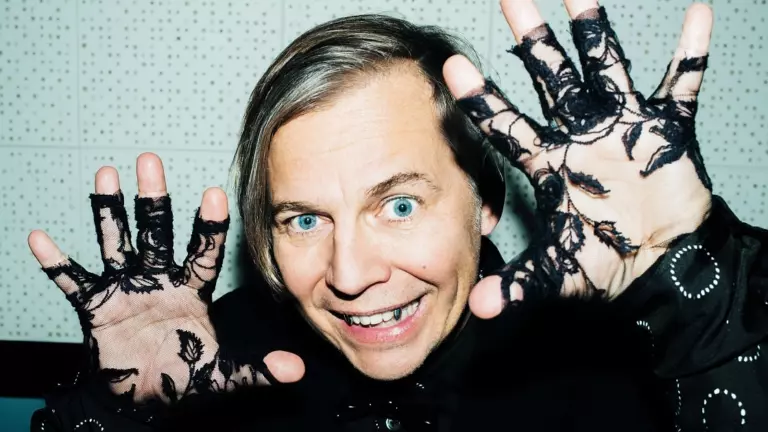 Владивосток, Лондон, Подмосковье и Калифорния: где сейчас живет певец Илья Лагутенко