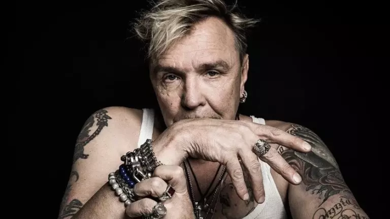 Коттедж в Подмосковье и квартира у Балтийского моря: где живет и чем владеет Гарик Сукачев