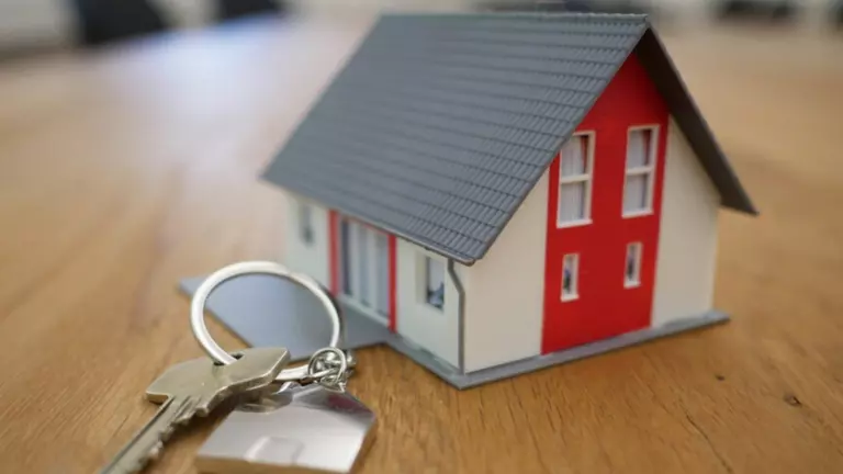 Где взять кредит под залог недвижимости: рейтинг лучших банков и условий на 2025 год